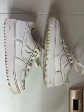 nike air force 1 men’s Size 7 White Sneakers Shoes Classic Basic